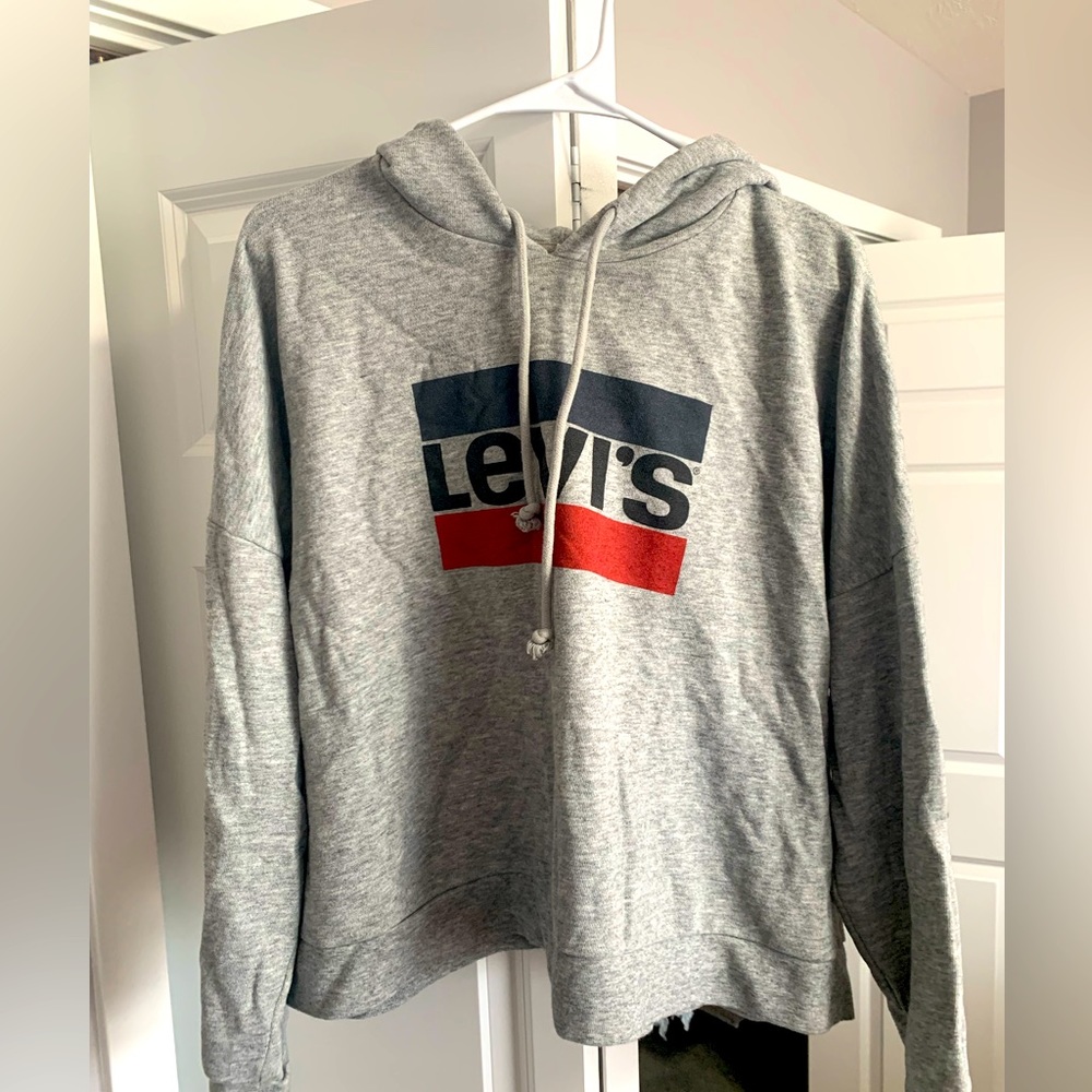 Levi’s sweatshirt